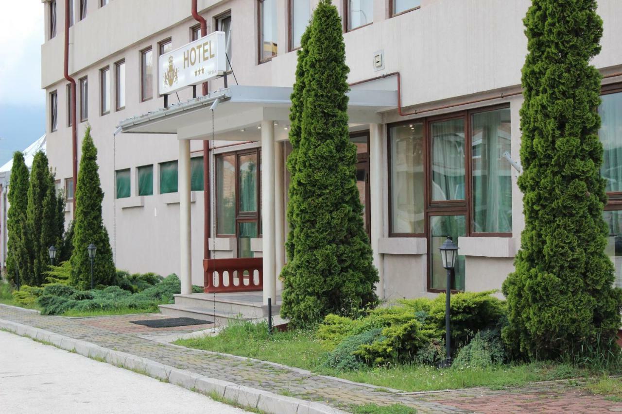 Hotel Beograd - Yu Lukavica エクステリア 写真