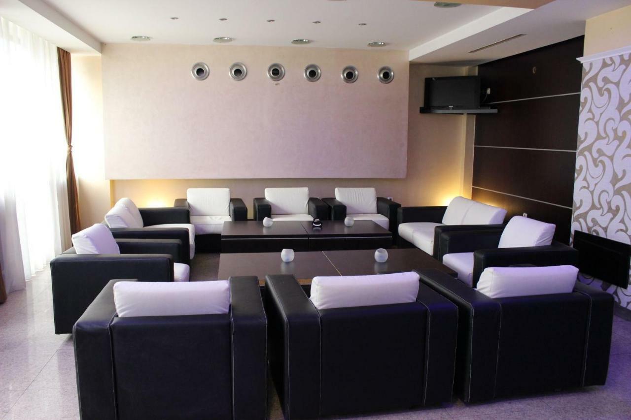 Hotel Beograd - Yu Lukavica エクステリア 写真