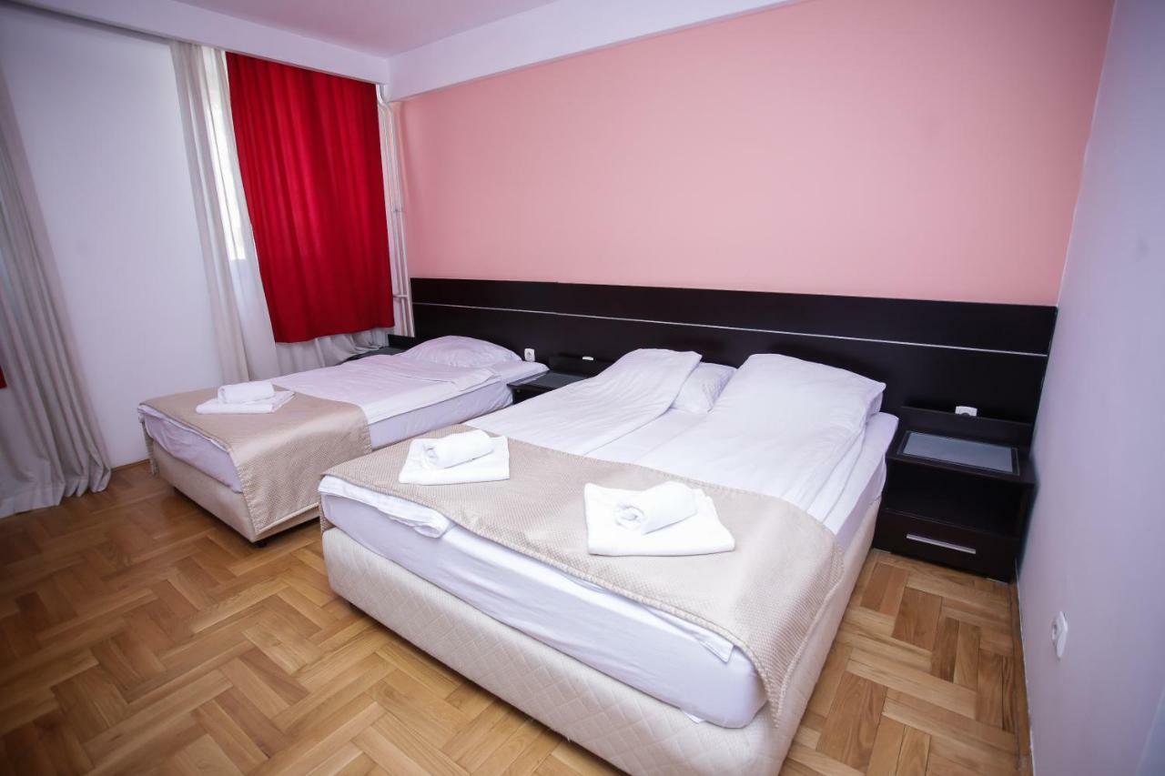 Hotel Beograd - Yu Lukavica エクステリア 写真