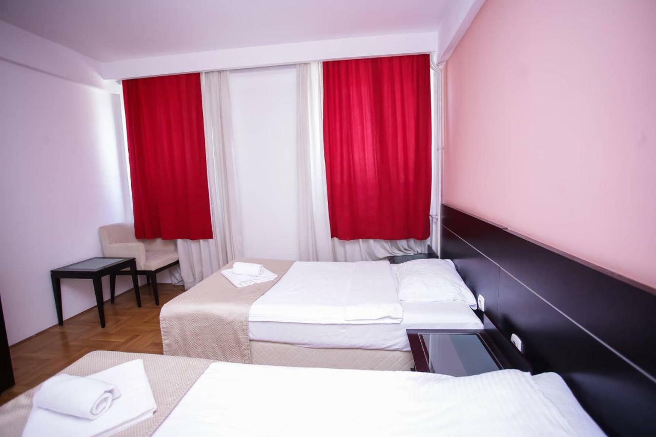 Hotel Beograd - Yu Lukavica エクステリア 写真
