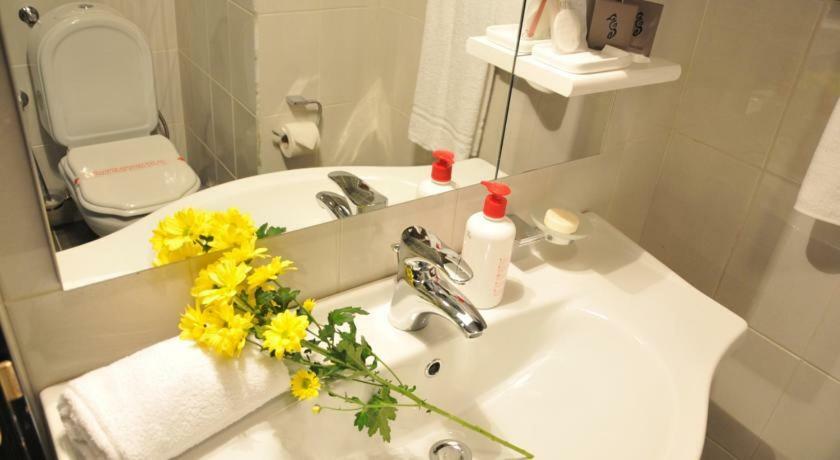 Hotel Beograd - Yu Lukavica エクステリア 写真