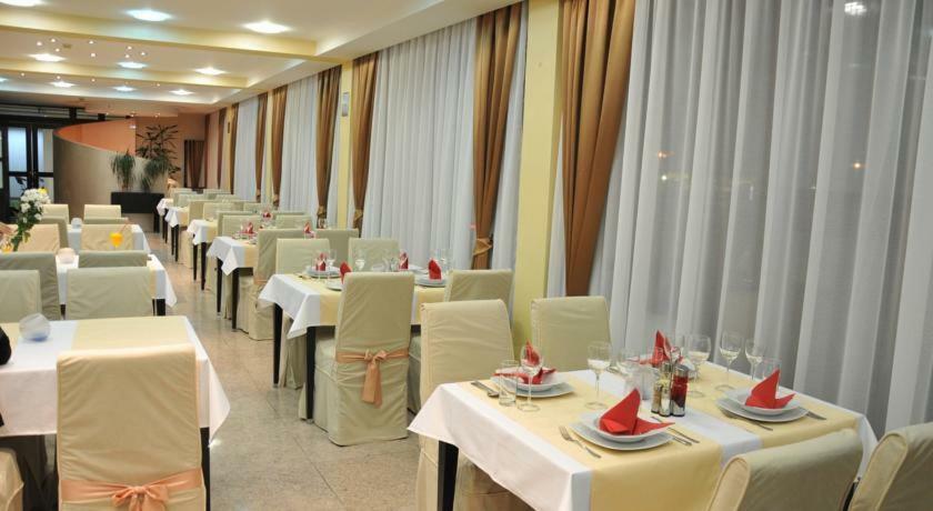 Hotel Beograd - Yu Lukavica エクステリア 写真